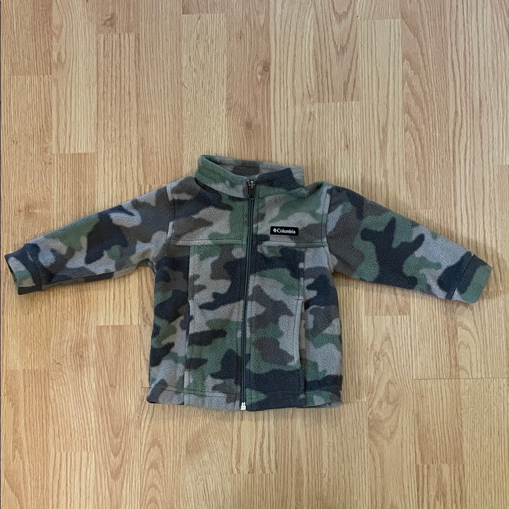 Columbia Green and Black Camouflage Jacket